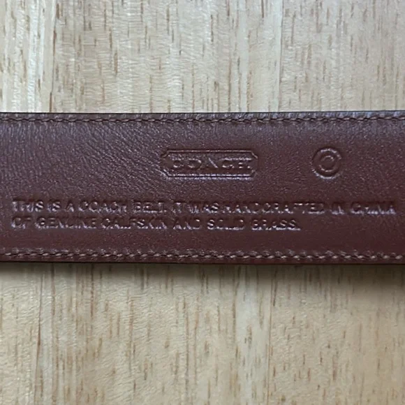 Coach Men’s Genuine Leather Belt with Solid Brass Buckle Logo Size 38 - Picture 4 of 7